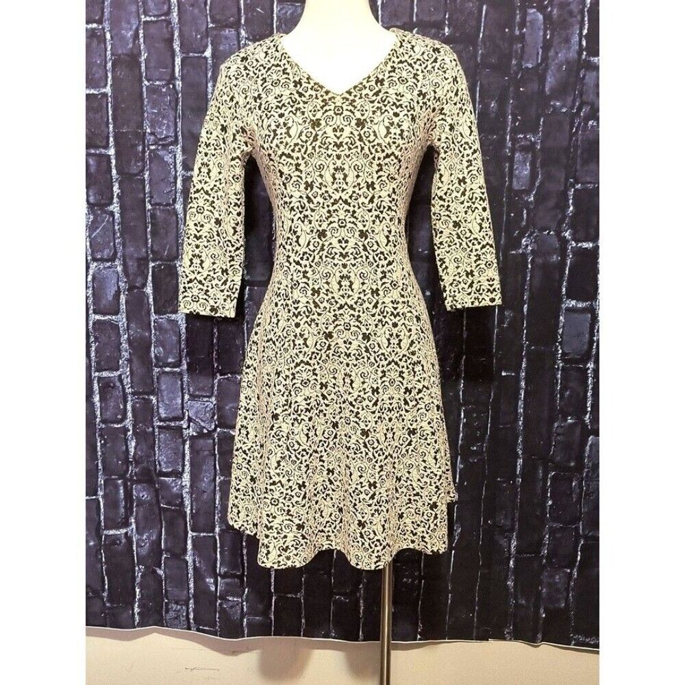 Cato Metallic Fit & Flare Dress Womens Small Gold Black Damask V-Neck 3/4 Sleeve